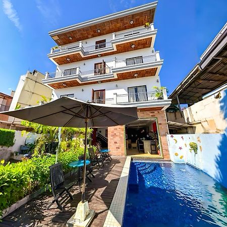 Vplus Hotel Siem Reap Esterno foto