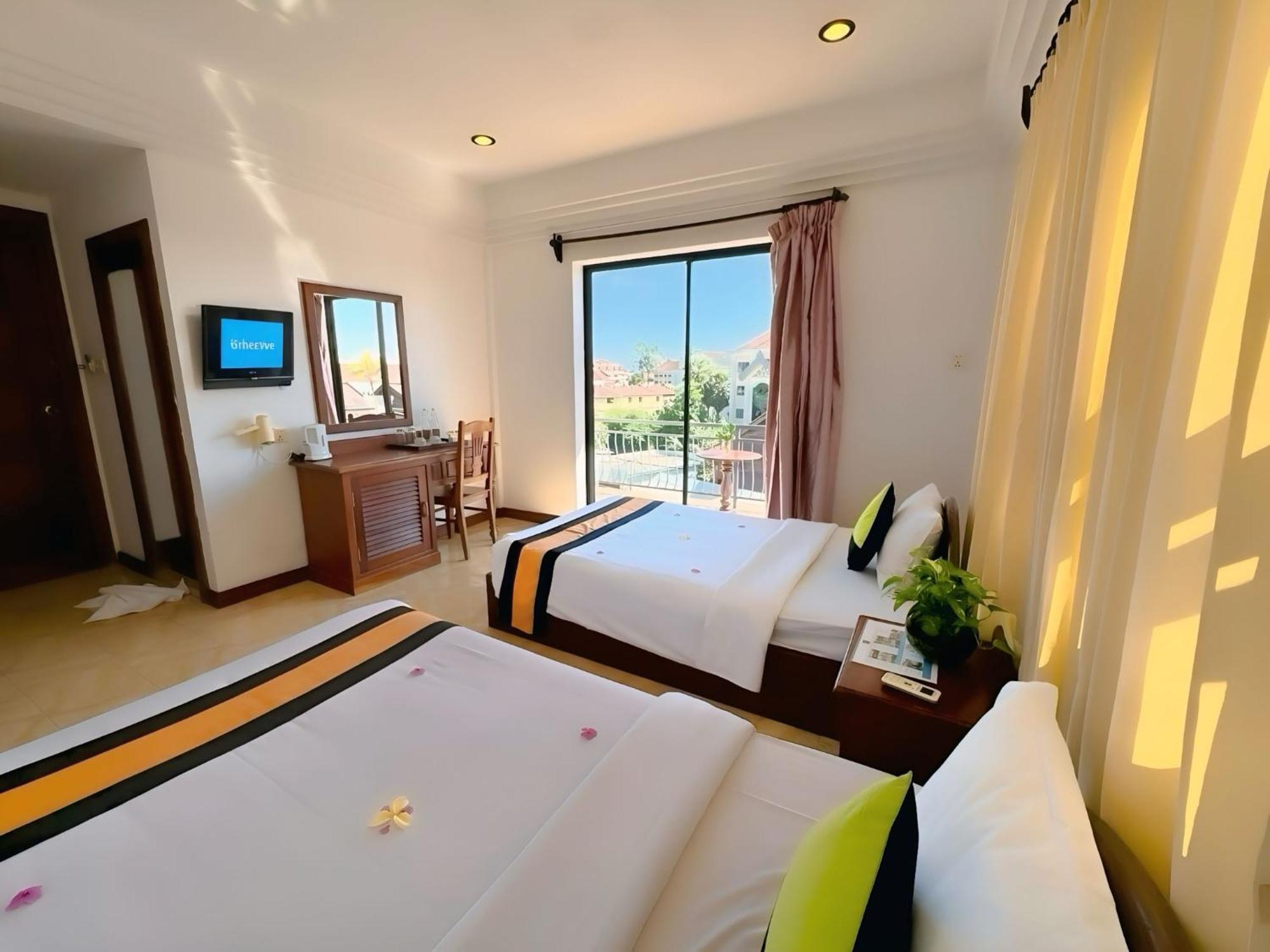 Vplus Hotel Siem Reap Esterno foto