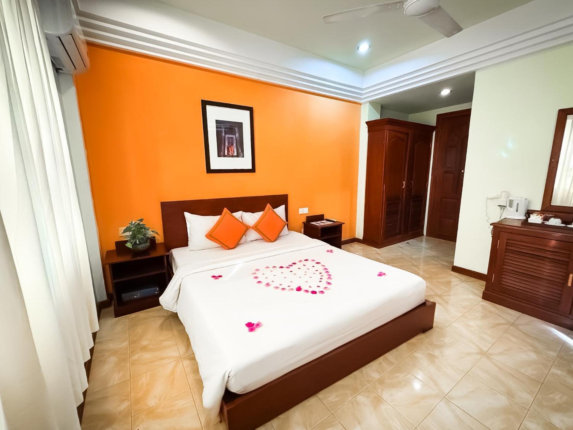 Vplus Hotel Siem Reap Esterno foto