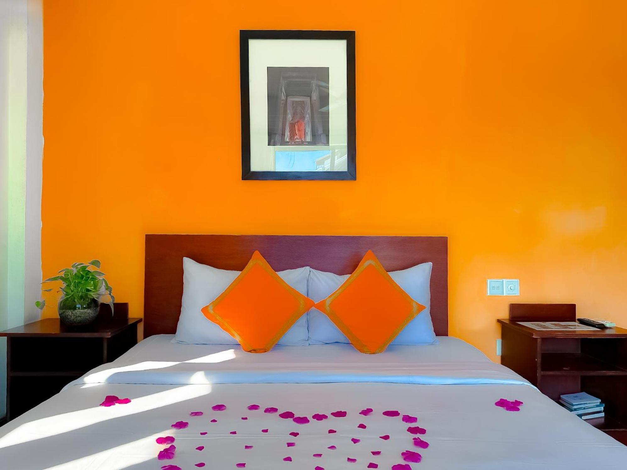 Vplus Hotel Siem Reap Esterno foto